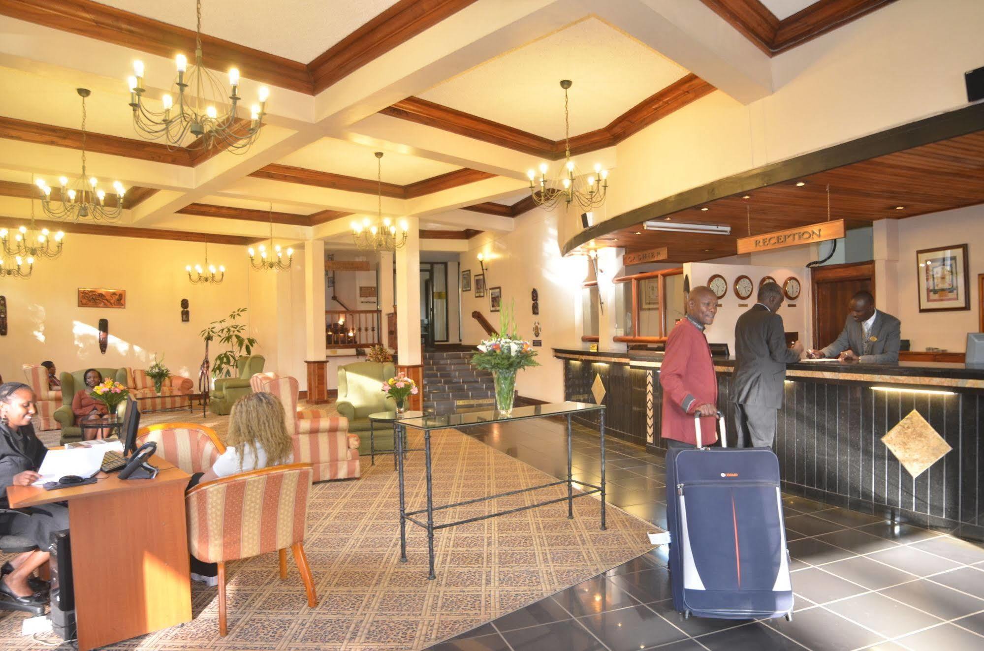โรงแรมชาการันดา ไนโรบี ภายนอก รูปภาพ